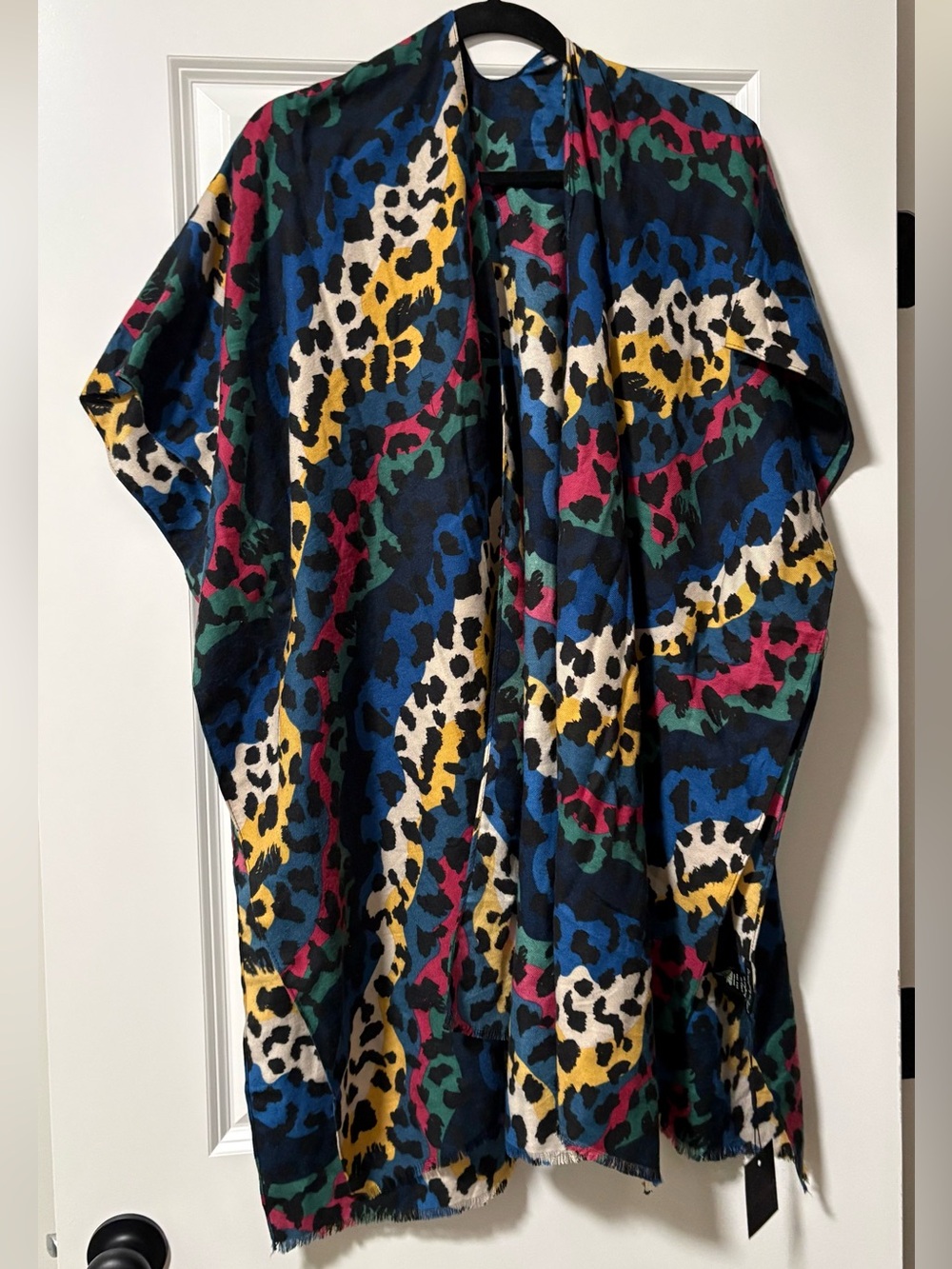 Do everything in love Multicolor Leopard Print Kimono - Black Base 100% Viscose